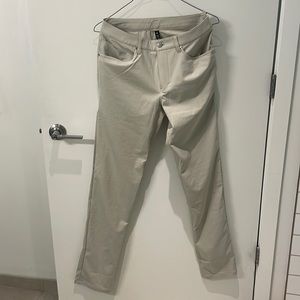 Lulu lemon men’s light gray pants